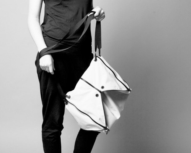 steffi b&amp;uuml;hlmaier steffibuehlmaier - falter - bag design - model with bag